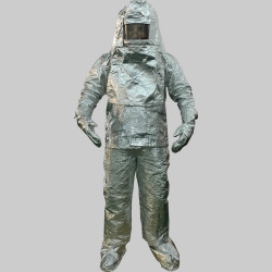 Coverall in aluminium resist to heat up to 1000°c agreement ga88 94 protection gloves helmet